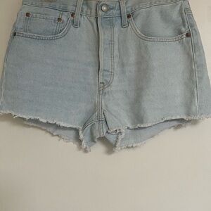 Levi’s 501 Light Wash Denim Cutoff Shorts 30